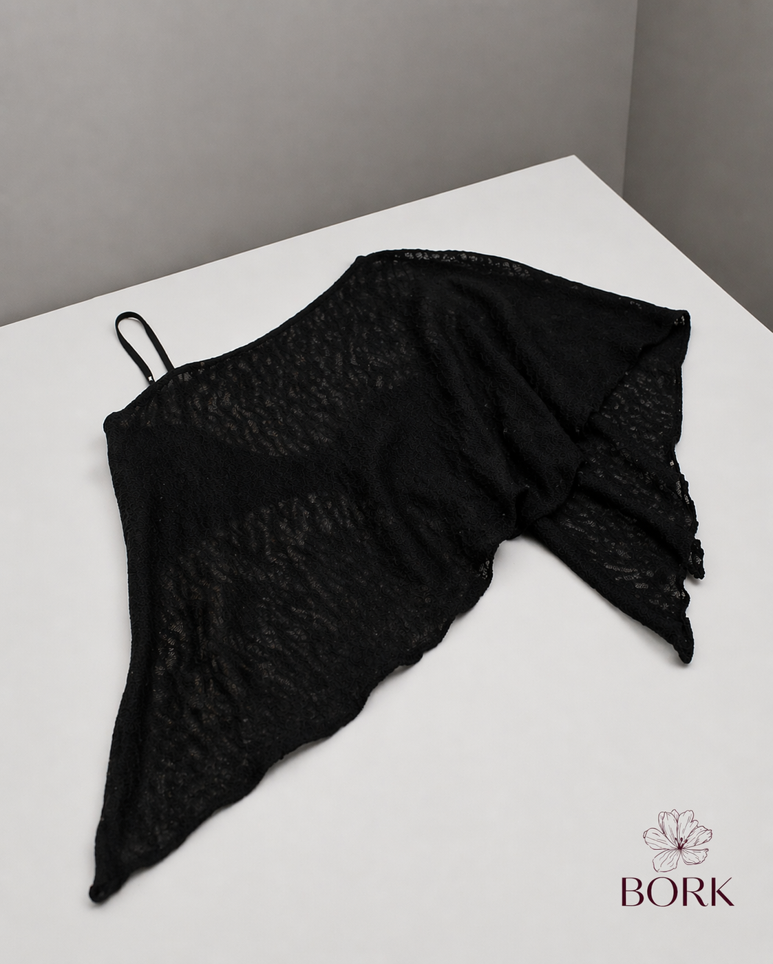 Tapado Asimétrico de Tejido Negro – Talla Standard